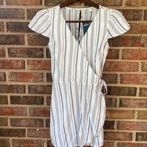 XS Hollister White and Blue Romper Casual NWT